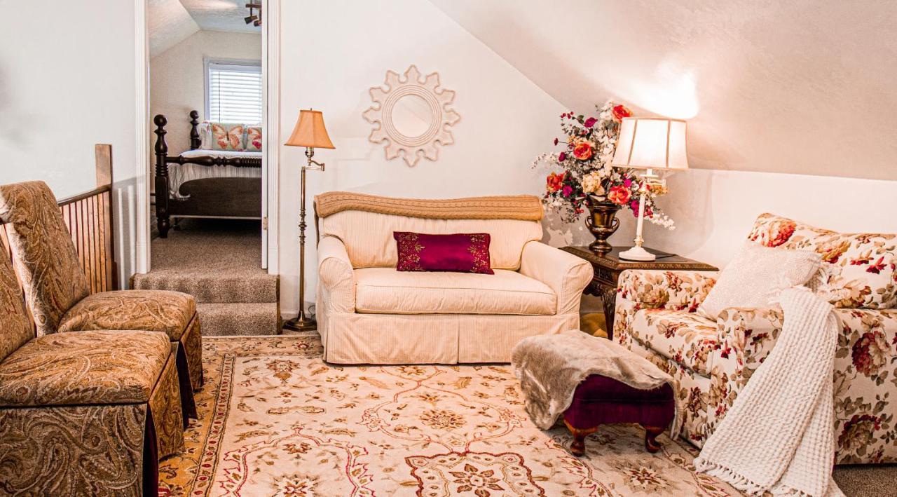 The Victorian Spa Retreat Port Angeles Bagian luar foto