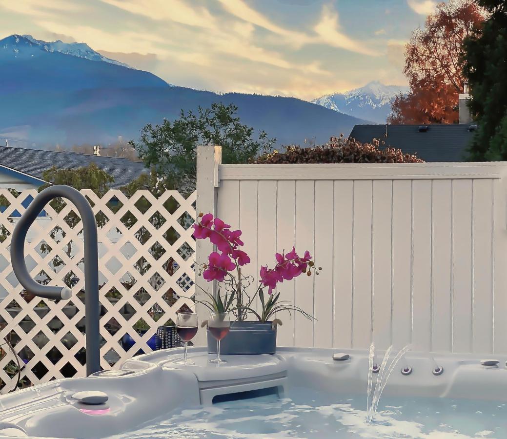 The Victorian Spa Retreat Port Angeles Bagian luar foto