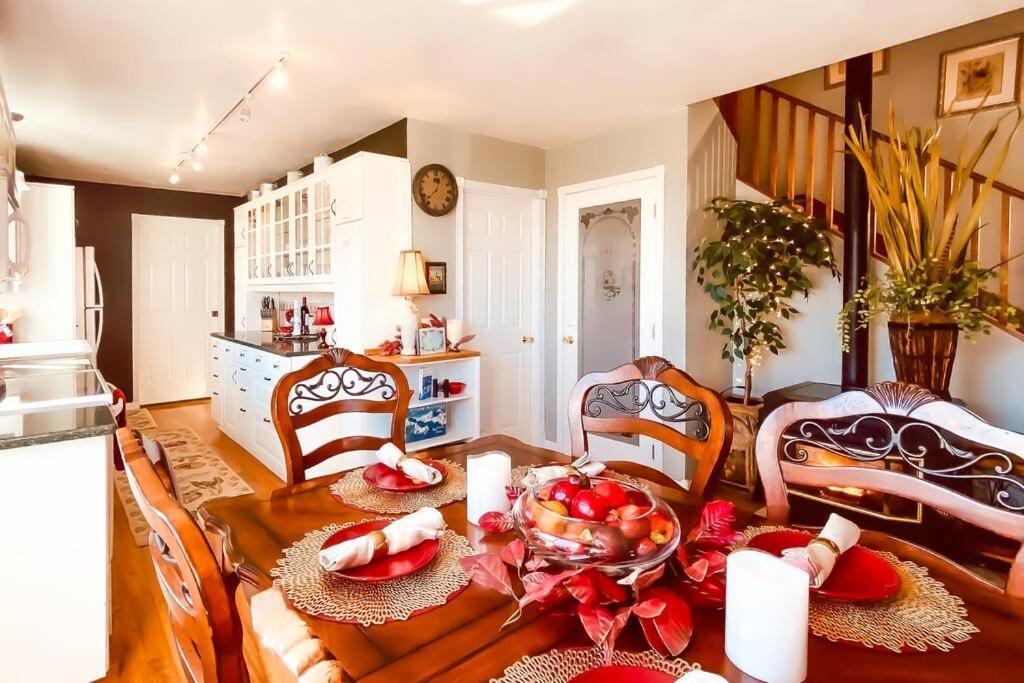The Victorian Spa Retreat Port Angeles Bagian luar foto