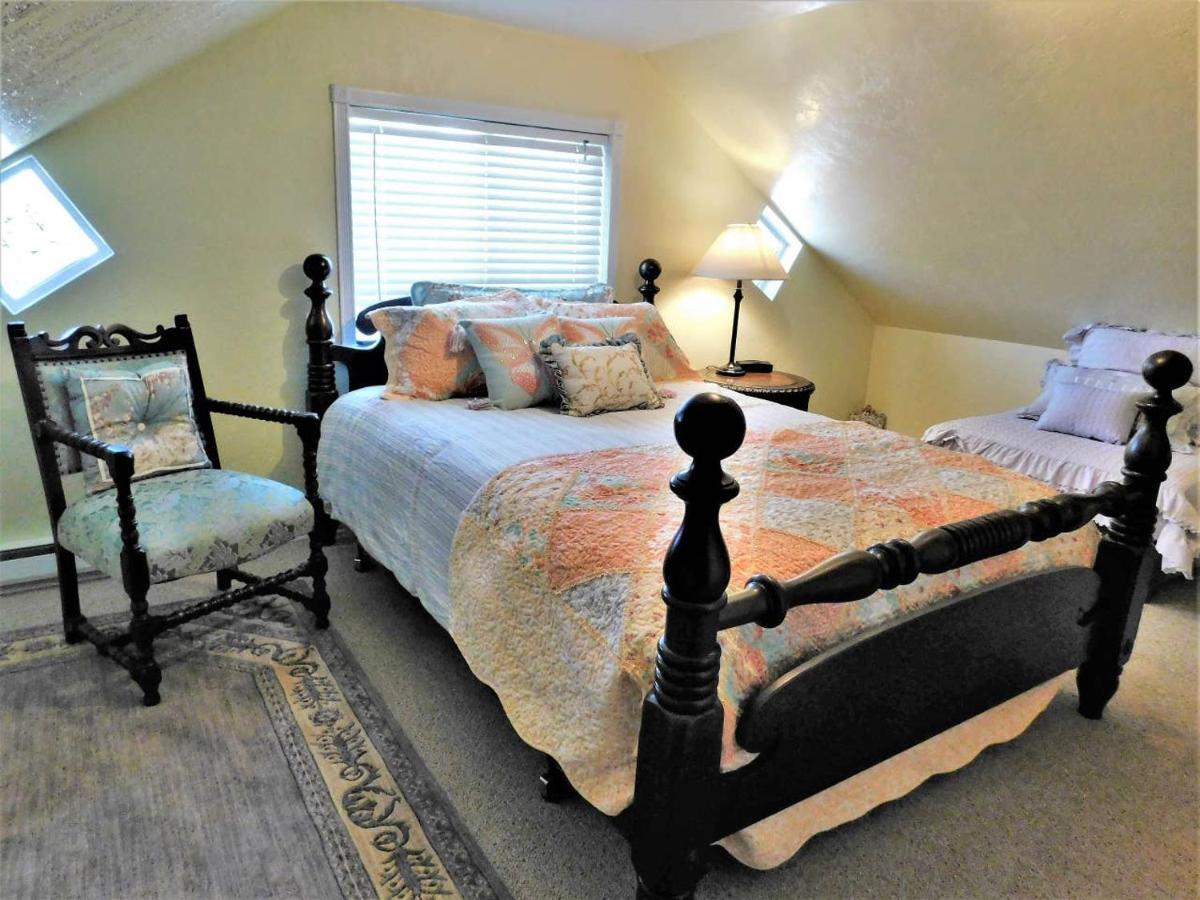 The Victorian Spa Retreat Port Angeles Bagian luar foto